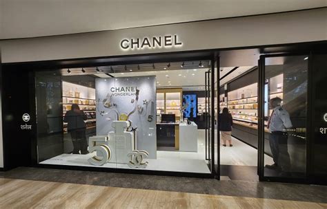 is there a chanel store in ibiza